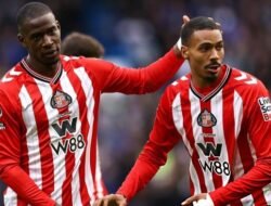 **Sensasi Sunderland, Kalahkan Juara Dunia Chelsea dan Tembus Posisi Kedua**