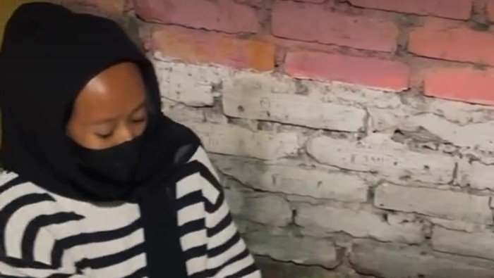 1. Wanita di Bukittinggi Bantah Bunuh Bayi, Polisi Temukan Jasad Potong Tiga Bagian