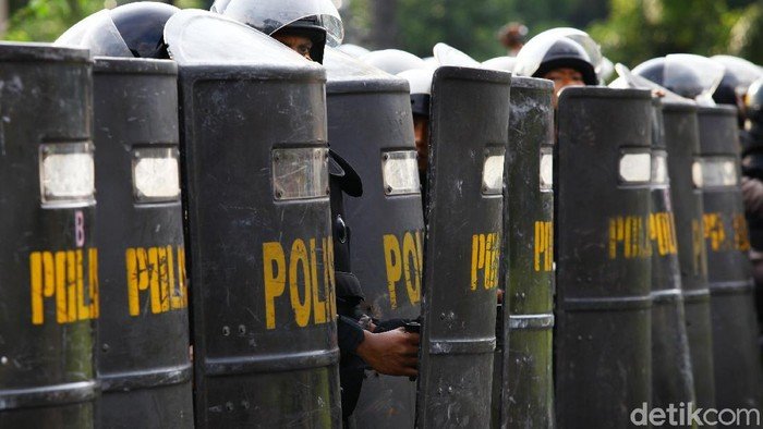 **3 Titik Demo di Jakpus Hari Ini, 1.610 Personel Polisi Siaga!**