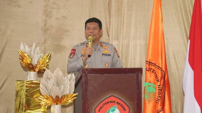 Kapolres Pelalawan Turun ke Kampus, Paparkan Program Green Policing yang Mempesona