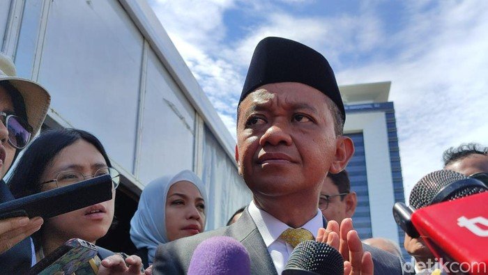 Menteri ESDM Bahlil: Pakai Mobil Maung Bikin Gagah, Apakah Ini Tanda Baru di industri Otomotif?