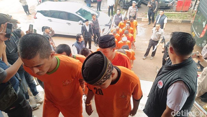 Polres Bogor Berhasil Ringkus Pengedar Sabu di Gunung Putri, Senpi Ilegal Ditemukan!