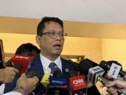 Viral Purbaya Sikat Mafia Baju Bekas: Pandangan Dokter Kulit Tentang Baju Thrifting