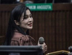 “Sandra Dewi Hentikan Perlawanan, Dapatkan Deposito dan Tas Mewah. Kisahnya Menggemparkan!”