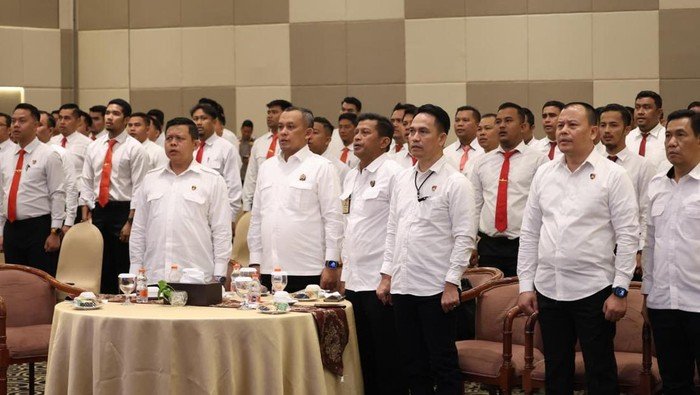 135 Penyidik Polda Riau Ikuti Sertifikasi Kompetensi Hadapi KUHP Baru - Update 1