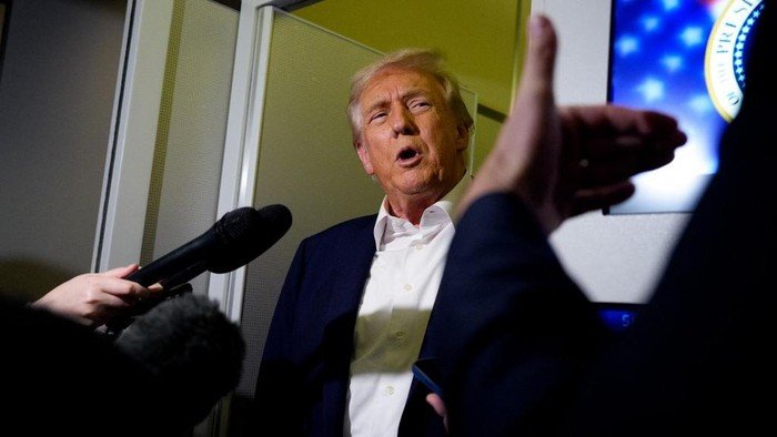 Trump: Konstitusi AS Takizinkan 3 Periode, Sayang!