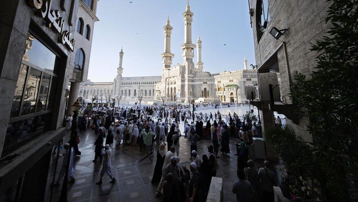 Jelajahi Masa Tinggal Jemaah Haji 2026 RI di Arab Saudi: 41 Hari, 126 Kali Makan Menyapa Tradisi!