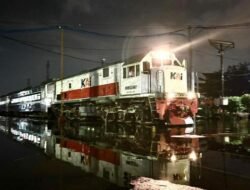 **Kereta Sudah Bisa Lintasi Rel yang Sempat Terendam Banjir di Semarang, Ini Penjelasan Lengkapnya!**