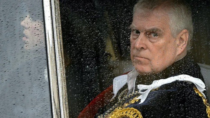 **Raja Charles III Resmi Cabut Gelar Pangeran Andrew dan Mengusirnya dari Istana Windsor**