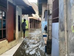 Tanggul Baswedan Jebol, 10 RT di Jati Padang Terendam Banjir-2 Rumah Rusak! Warga Terancam !!