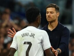 **Konflik di El Clasico: Vinicius Tak Sebut Alonso dalam Pernyataan Maaf, APAKAH MEREKA TIDAK AKUR?**