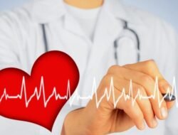 **5 Kebiasaan Sehari-hari yang Diam-diam Bisa Merusak Jantung**