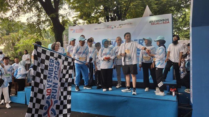 Ribuan Relawan Kemensos Terjun di November Run Bersama Teddy