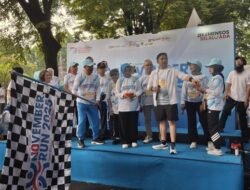 Ribuan Relawan Kemensos Terjun di November Run Bersama Teddy