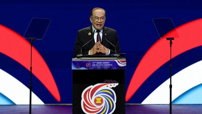 **Anwar Ibrahim Terpaksa Batalkan Kunjungan Karena Sakit Usai KTT ASEAN dan APEC**