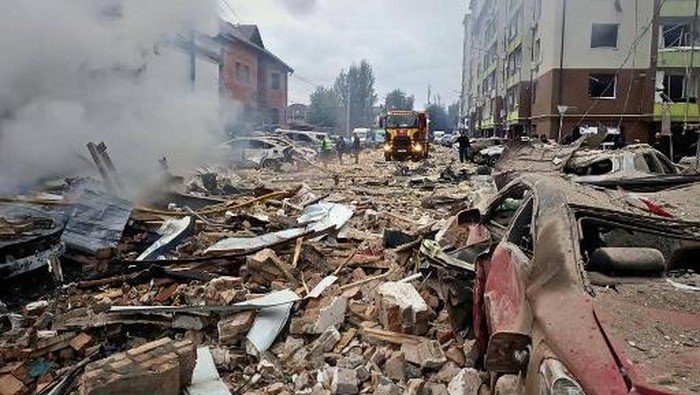 Serangan Terbaru Rusia di Ukraina: Tragedi 6 Jiwa dan Kebakaran Listrik!