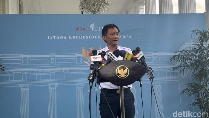 **Dirut KAI Bicara Soal Ekspansi Gerbong, Gandeng Petani di Istana**