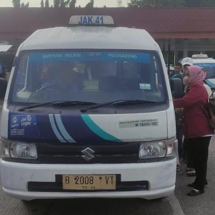 Mikrotrans JAK 41 kembali beroperasi setelah terhambat, layanan publik terjamin kembali