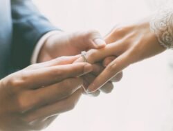 “Setelah Akad, Kapan Buku Nikah Diberikan? Cari Tahu Sebelum Terlambat!”