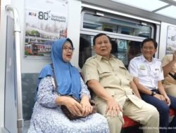 “Prabowo Subianto Terpesona dengan KRL Manggarai-Tanah Abang: Sebuah Gambaran Transportasi yang Berkembang”
