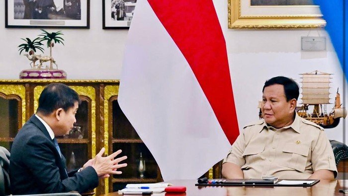 Tentang Isi Obrolan Prabowo dan Ignasius Jonan: Apa yang Terjadi di Balik Pintu Tertutup?