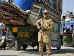 Usai Bentrokan, Warga Afghanistan di Pakistan Tertimpa Krisis Berkepanjangan