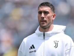 **Vlahovic Menyala di Juventus, Masa Depan Belum Jelas**
