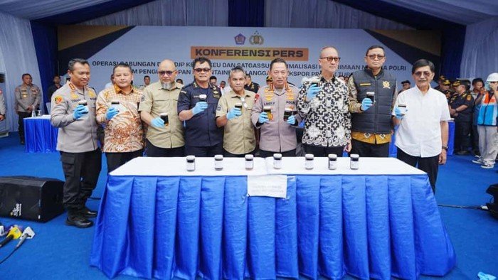 87 Kontainer Langgar Ekspor Turunan CPO hendak Dikirim ke China: Ancaman pada Lingkungan atau Tindakan yang Tidak Bertanggung Jawab?