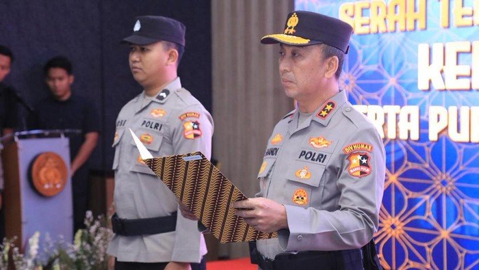 **Kadiv Humas Polri Pimpin Sertijab Karo Multimedia, Tekankan Soliditas dalam Perubahan Jabatan**