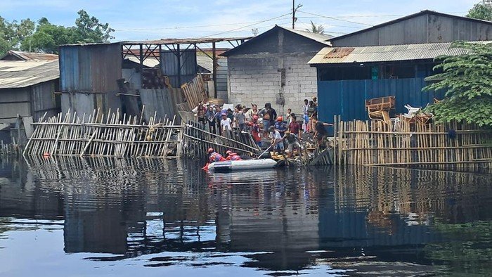Tragedi Malam: Pria Tercebur saat Mandi, Tewas di Kali Cakung Cilincing
