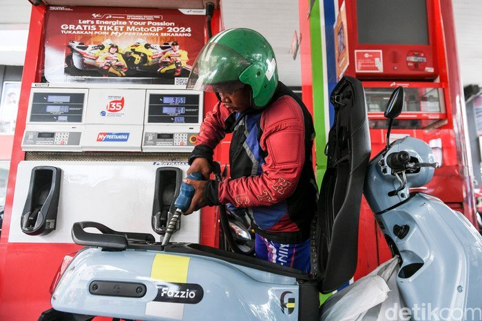 **Banyak yang Nggak Sadar, Tiap Beli Bensin Pasti Bayar Pajak: Pahami PBBKB di Kendaraan Anda**