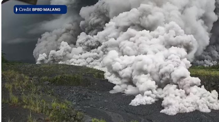 Dunia Hari Ini: Gunung Semeru Meletus, Australia Beri Peringatan Penerbangan, Bencana Global Meningkat!