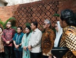 **Kemenbud Dorong Musyawarah Keluarga Keraton Solo Setelah PB XIII Meninggal**