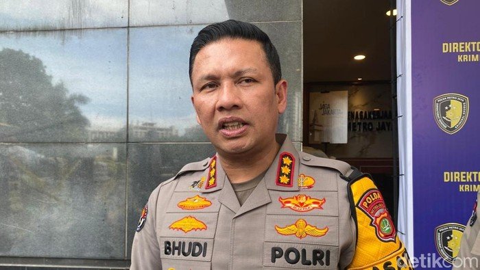 Polisi Tetap Usut Asal-usul Whip Pink di Apartemen Lula Lahfah: Fenomena Penjualan Online