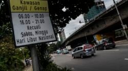 “Ketahuan! Polisi Tindak Mobil Pakai Pelat Palsu Akali Ganjil Genap”