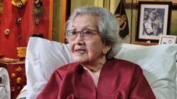 “Eyang Meri Hoegeng, Istri Jenderal yang Hidup Panjang, Meninggal di Usia 100 Tahun”
