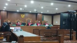 Luhur Budi Djatmiko Dituntut 5 Tahun Penjara: Korupsi Lahan Rp 348 M, Terkuak!