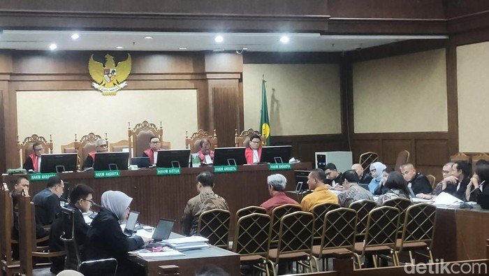 Jaksa Tanya Konsolidasi Harga Chromebook, Saksi Tertawa: Bongkar Misteri Hukum di Balik Teknologi
