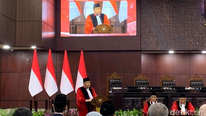 Canda Hakim Arief ke Anwar Usman: Orang Tua Tidak Berguna di MK, Fenomena Kontroversial yang Merenggangkan Relasi
