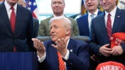 Ditanya Soal Jeffrey Epstein, Trump Omeli Jurnalis – Update 1