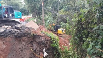 Jembatan di Pandeglang Amblas, Target Perbaikan Sebelum Ramadan Terancam