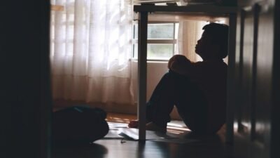 “Tragedi Mencekam: Bocah 10 Tahun Gantung Diri, Psikolog Terungkap Alasannya”