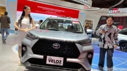 “Harga Resmi Veloz Hybrid: Start Rp 303 Juta, Siap Siagahkan Kompetitor di Pasar Otomotif!”