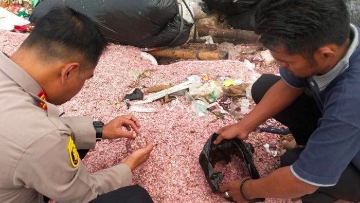 Polisi Pastikan Cacahan Duit di TPS Bekasi Uang Asli Cetakan BI, Ini Faktanya!