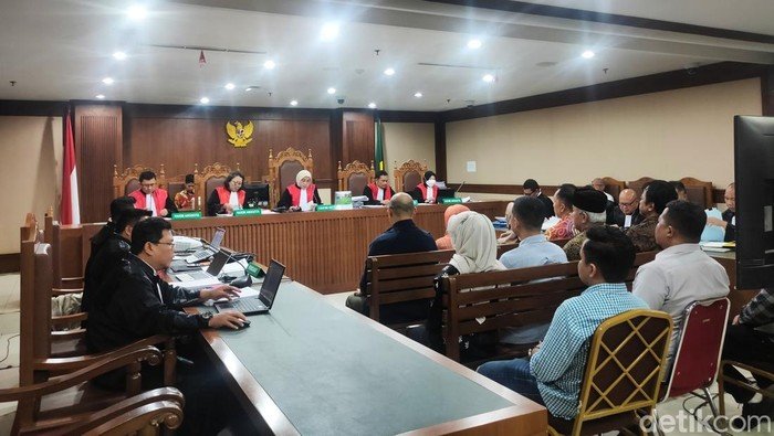 Apakah Saksi Ngaku Disuruh Terdakwa Kasus Kemnaker Hapus Chat Terkait Izin TKA? Ini Fakta yang Mungkin Belum Anda Ketahui!