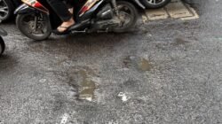 Lubang di Jalan Gatot Subroto Jaksel, Ancaman Kecelakaan Bagi Warga