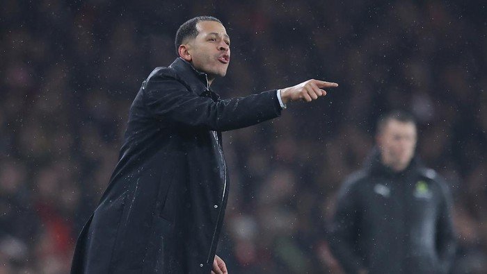 Rosenior Kesal, Tuding Arsenal Tak Hormati Chelsea, Membakar Persaingan Premier League