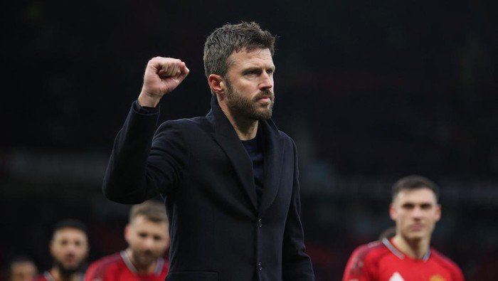 Masa Depan Carrick yang Belum Jelas Tak Ganggu Fokus Pemain MU - Update 1
