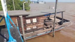 Polisi Sergap Pompong Penyelundup 2 Ton Kayu Ilegal di Sungai Apit Siak – Update 1
