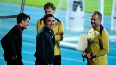 **Jelang Pilpres Barca, Flick Dukung Deco: Sinergi Menuju Sukses**